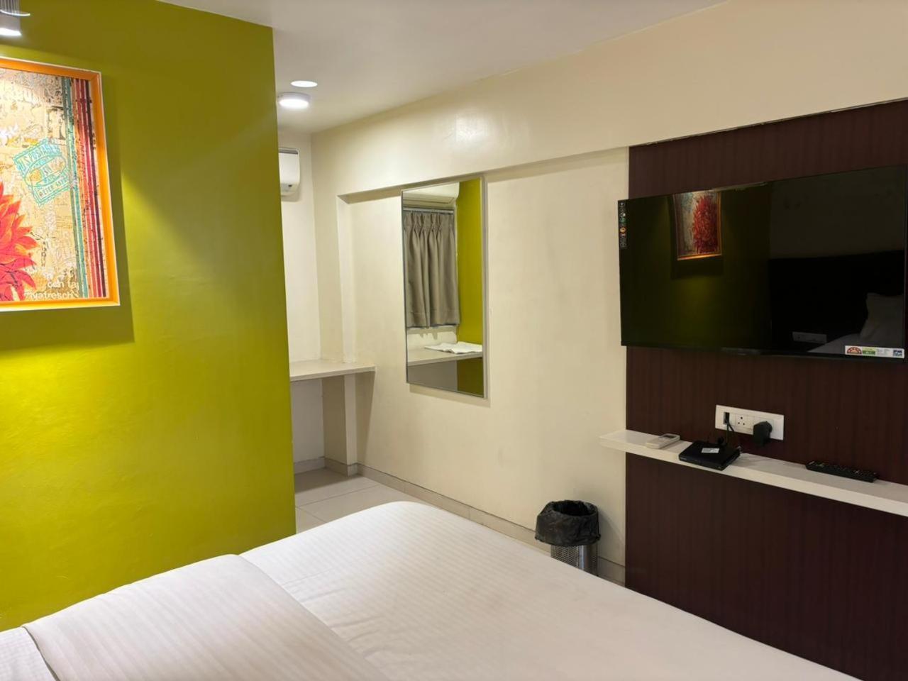 Hotel Haldi Nášik Exteriér fotografie